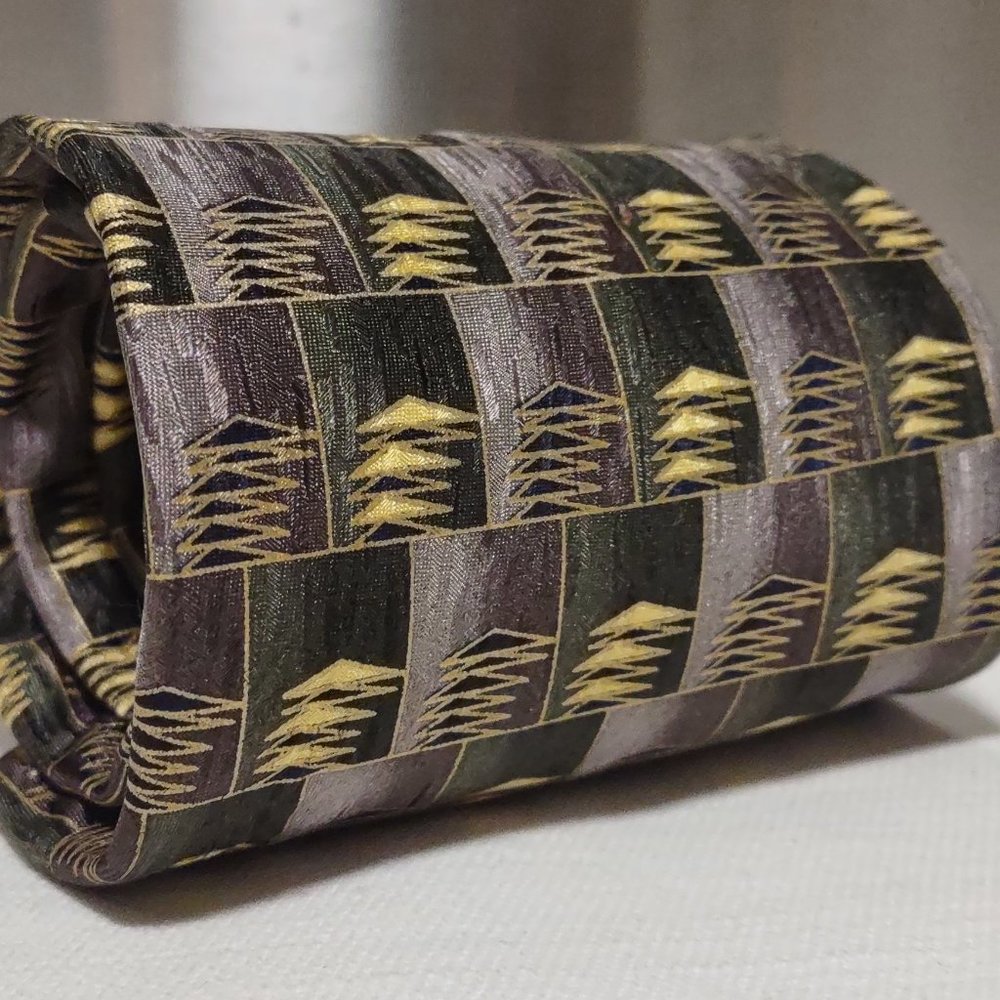KEITH DANIELS 100% Silk Hand Made Olive Green & Gold Urban Necktie Executive Tie